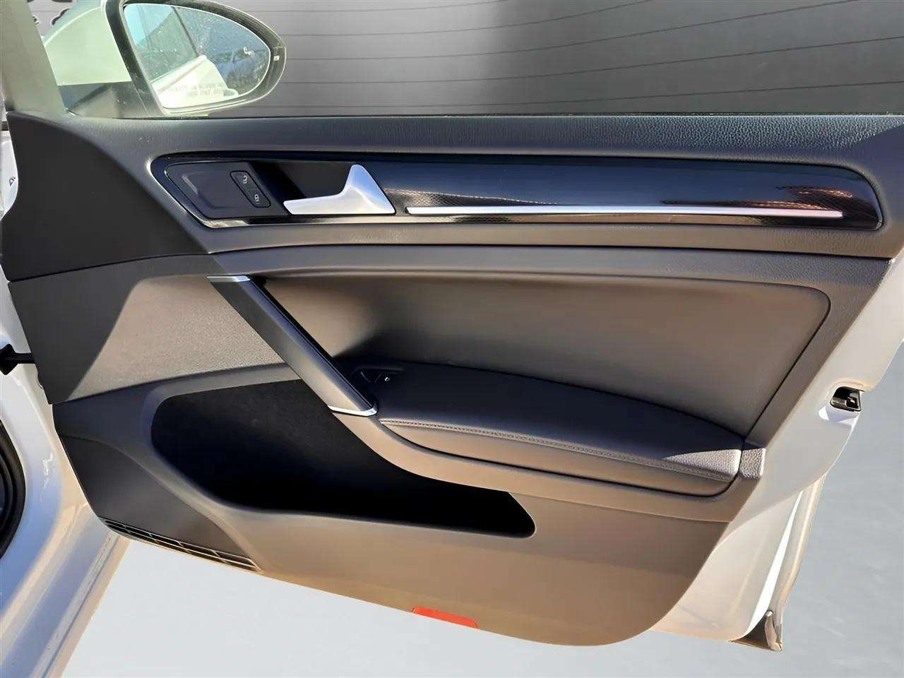 Volkswagen Golf SportWagen TSI SE 6A 2017