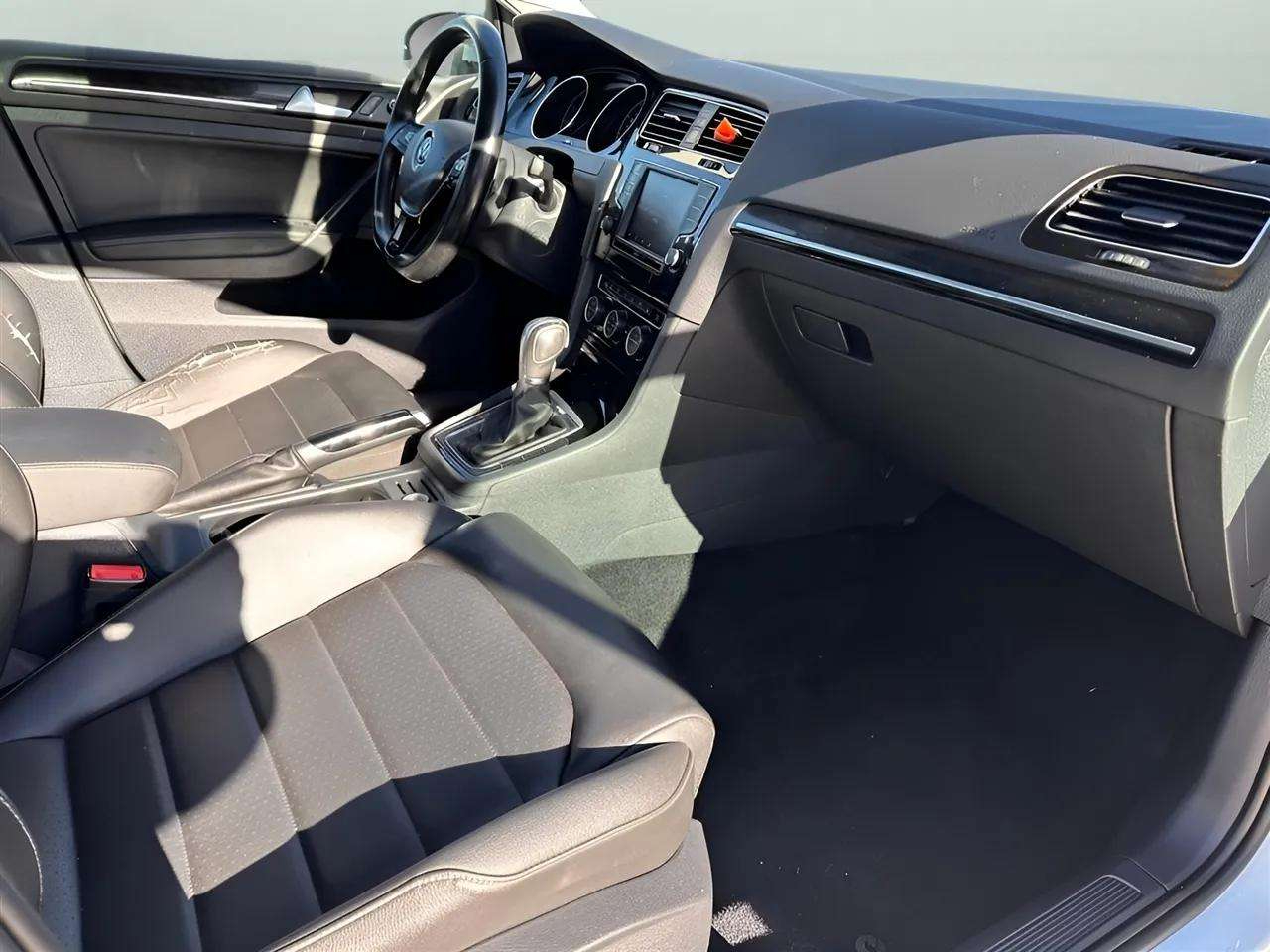 Volkswagen Golf SportWagen TSI SE 6A 2017