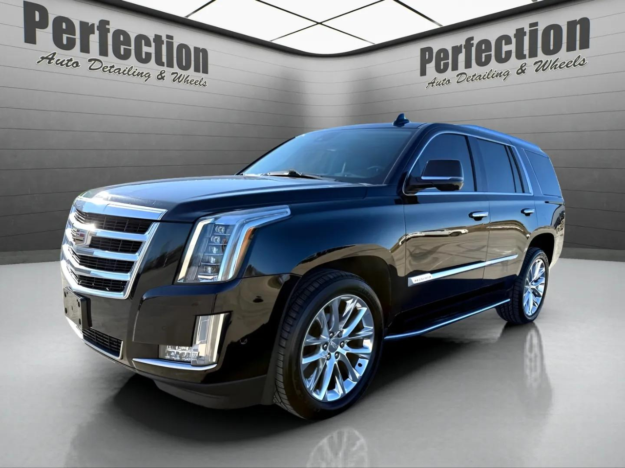 2020 Cadillac Escalade Luxury 2WD