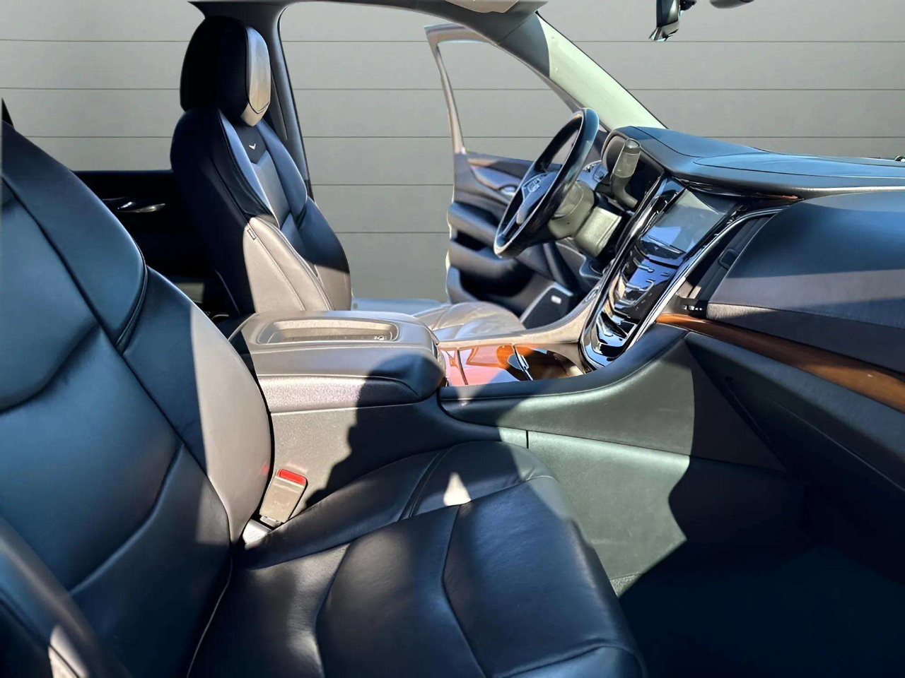 Cadillac Escalade Luxury 2WD 2020