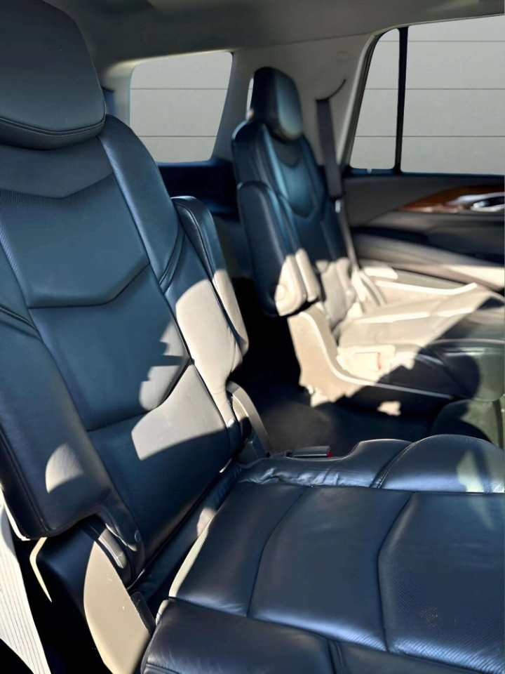 Cadillac Escalade Luxury 2WD 2020