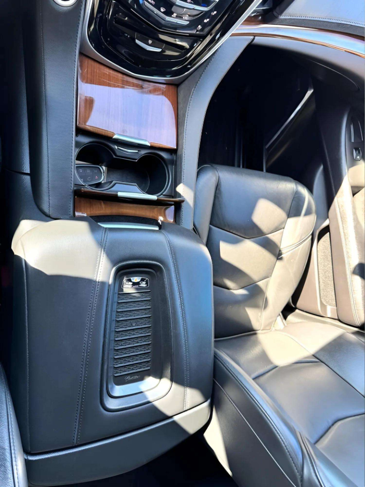 Cadillac Escalade Luxury 2WD 2020