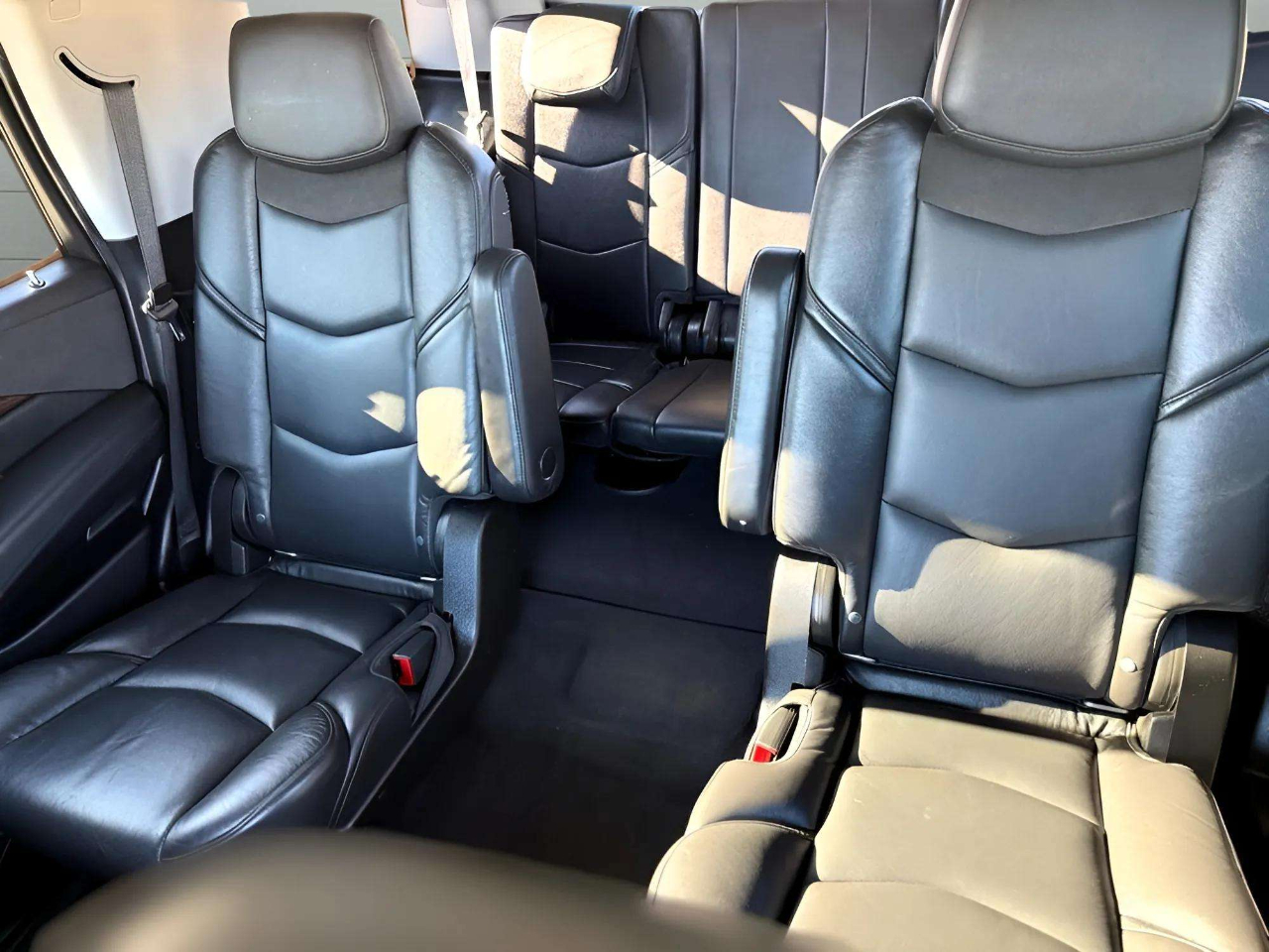 Cadillac Escalade Luxury 2WD 2020