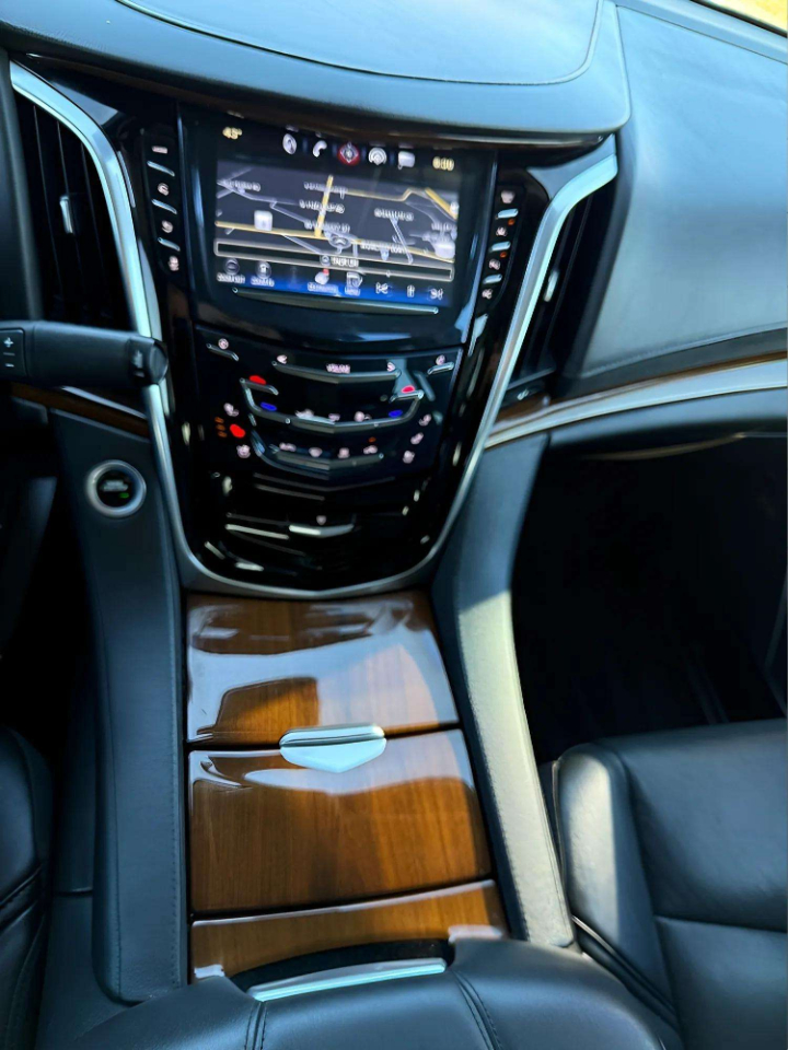 Cadillac Escalade Luxury 2WD 2020