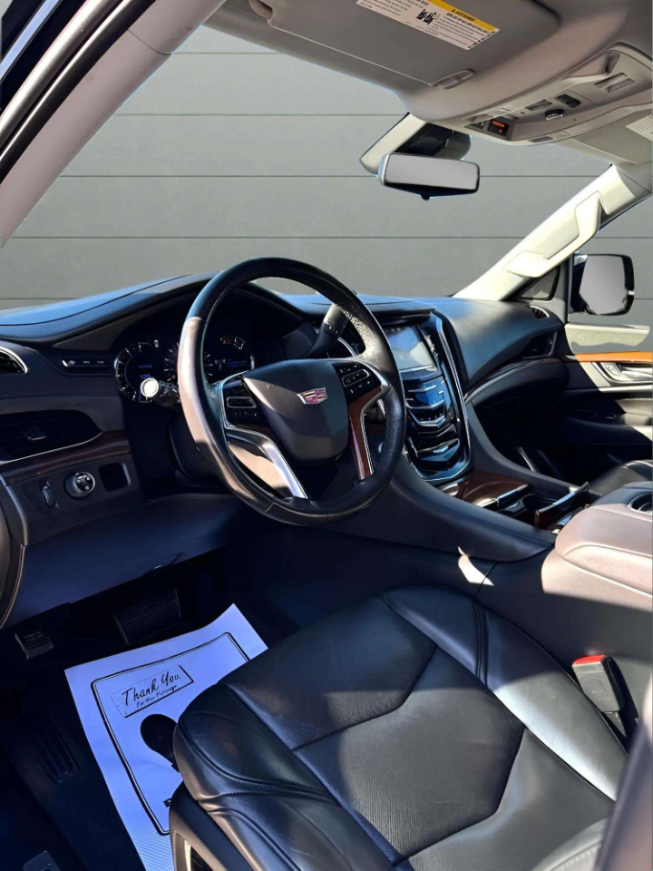 Cadillac Escalade Luxury 2WD 2020