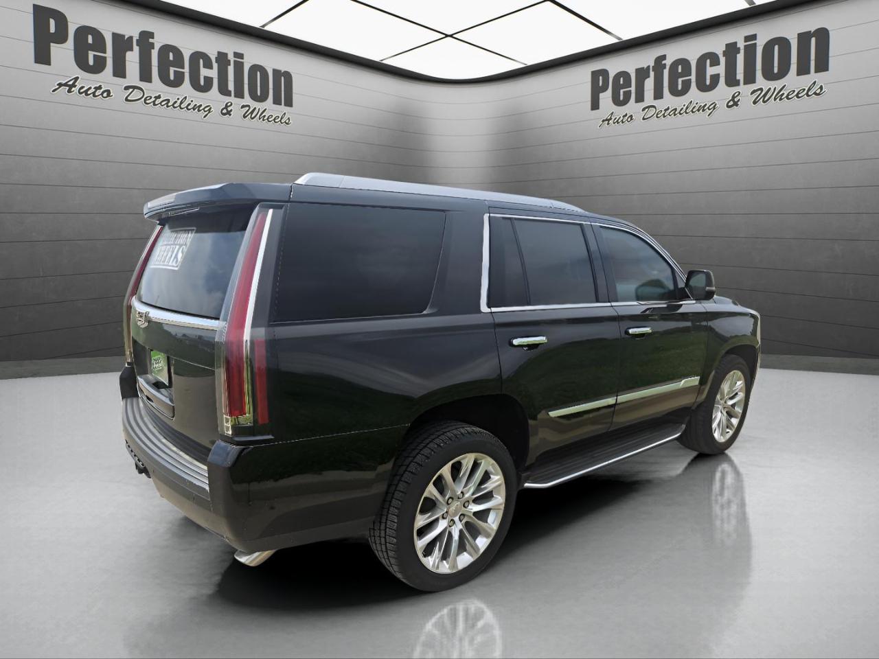 Cadillac Escalade Luxury 2WD 2020