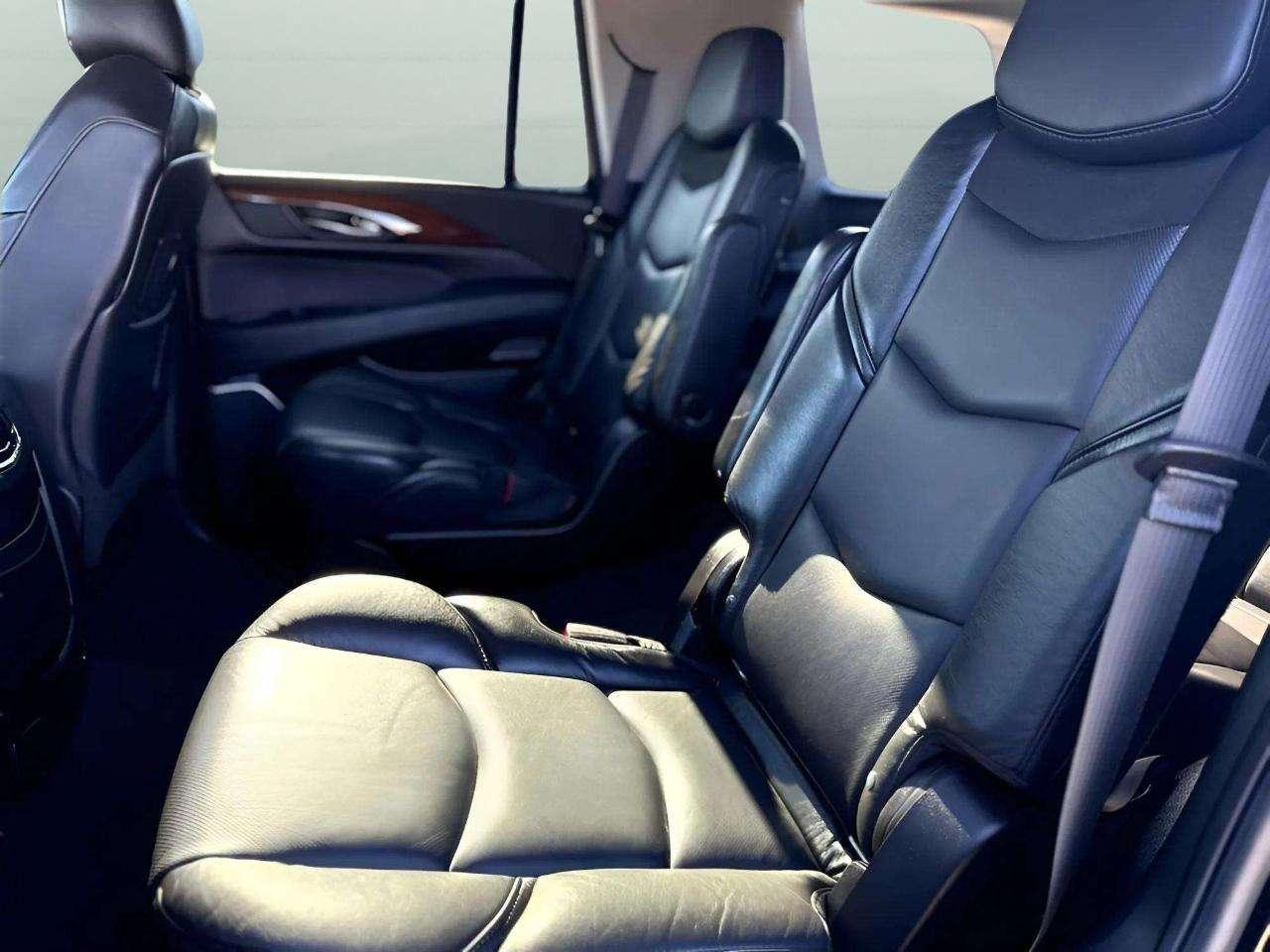 Cadillac Escalade Luxury 2WD 2020