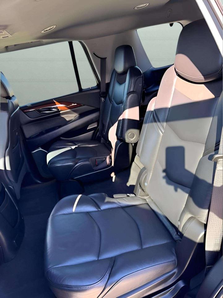 Cadillac Escalade Luxury 2WD 2020