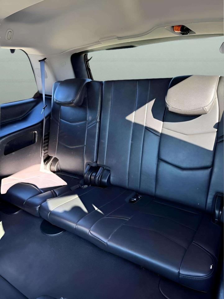Cadillac Escalade Luxury 2WD 2020