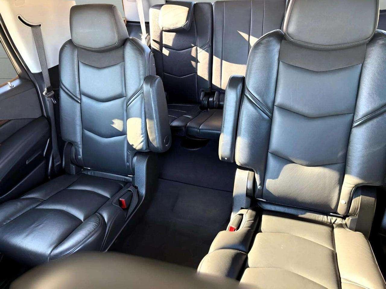 Cadillac Escalade Luxury 2WD 2020