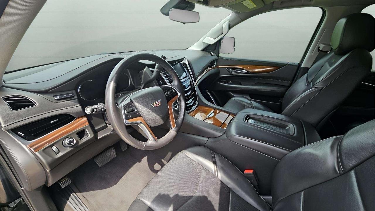 Cadillac Escalade Luxury 2WD 2020