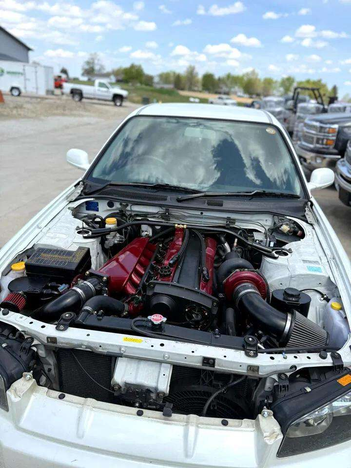 Nissan Skyline  1998