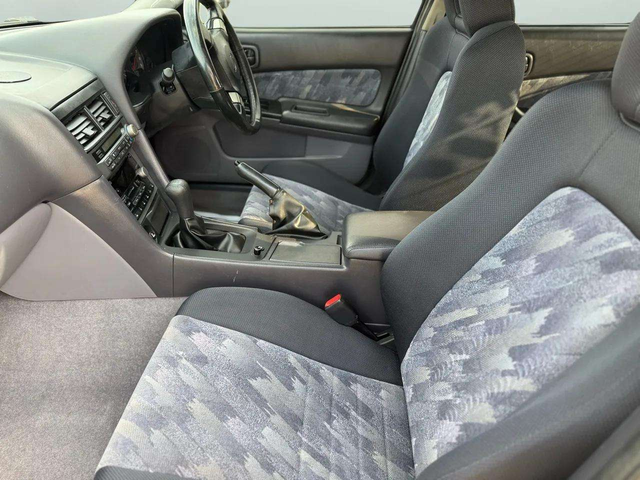 Nissan Skyline  1998