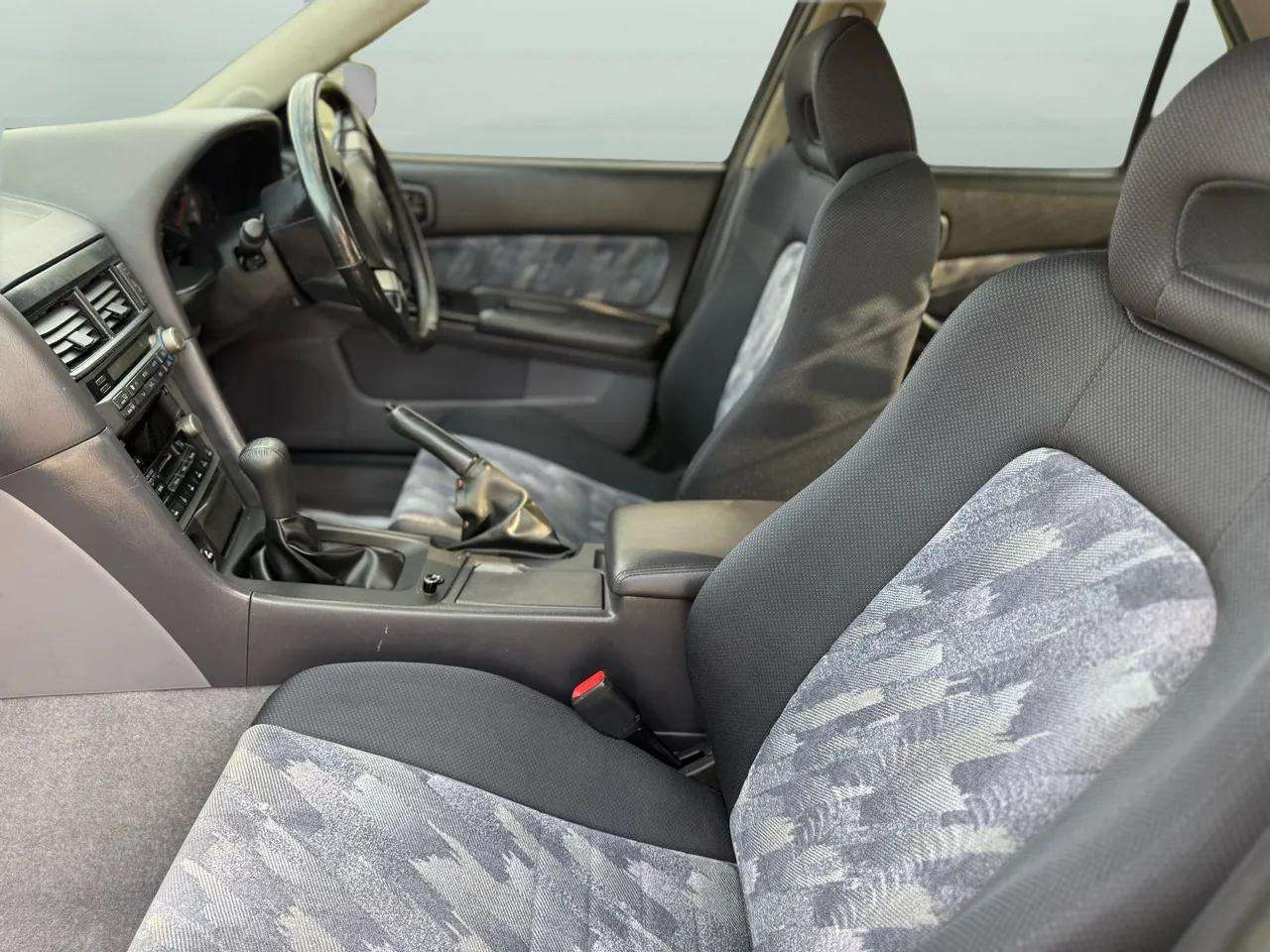 Nissan Skyline  1998