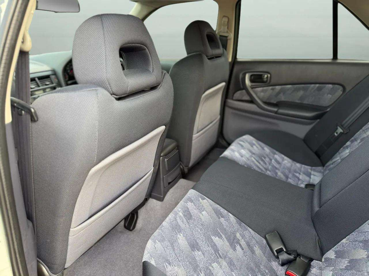 Nissan Skyline  1998