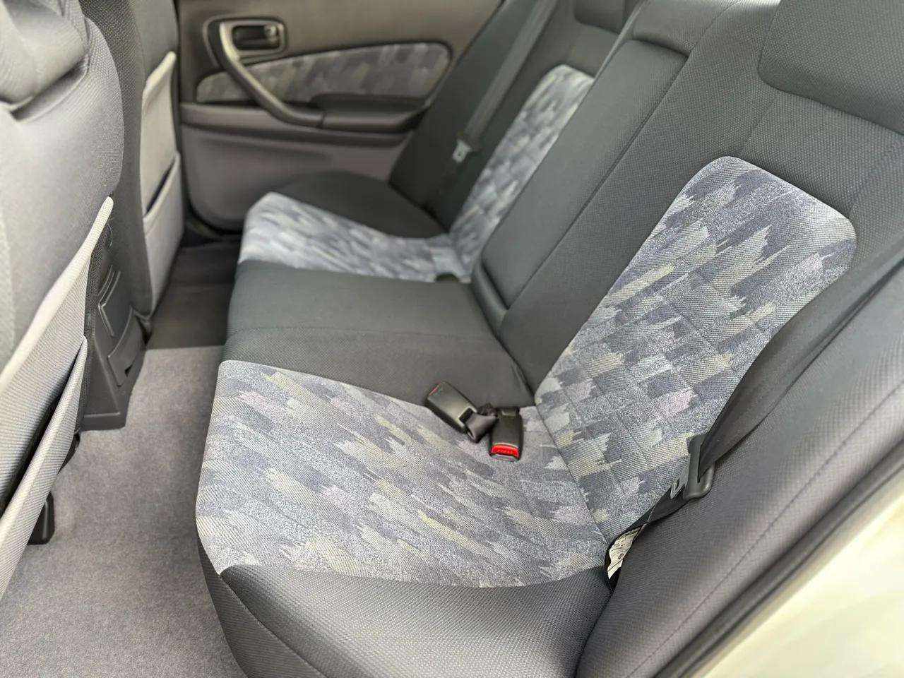 Nissan Skyline  1998