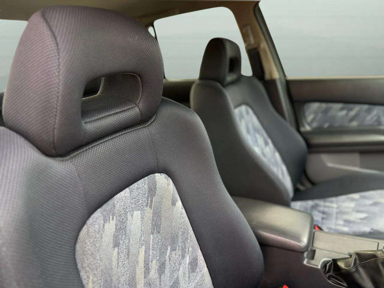 Nissan Skyline  1998