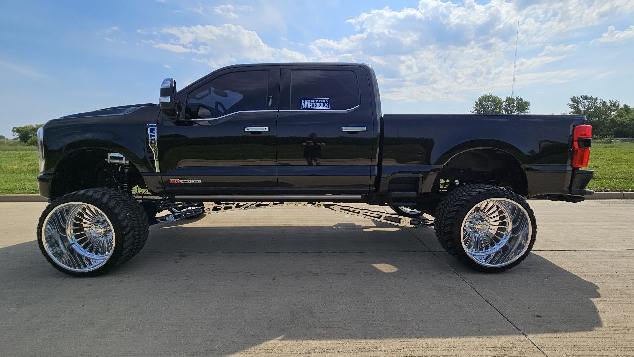 Ford F-250 SD Limited Crew Cab 4WD 2024