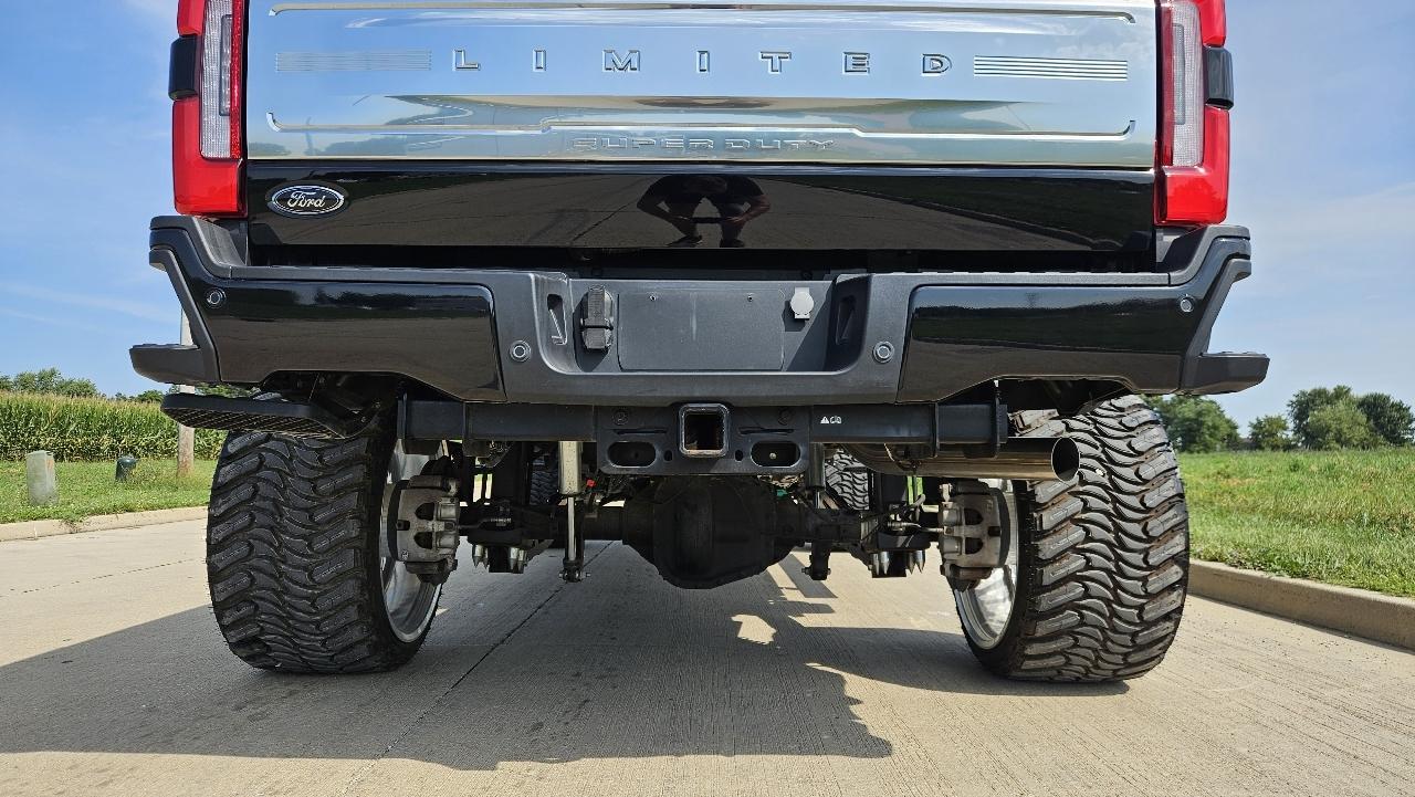 Ford F-250 SD Limited Crew Cab 4WD 2024