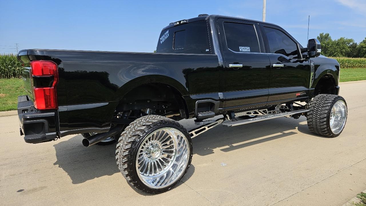 Ford F-250 SD Limited Crew Cab 4WD 2024