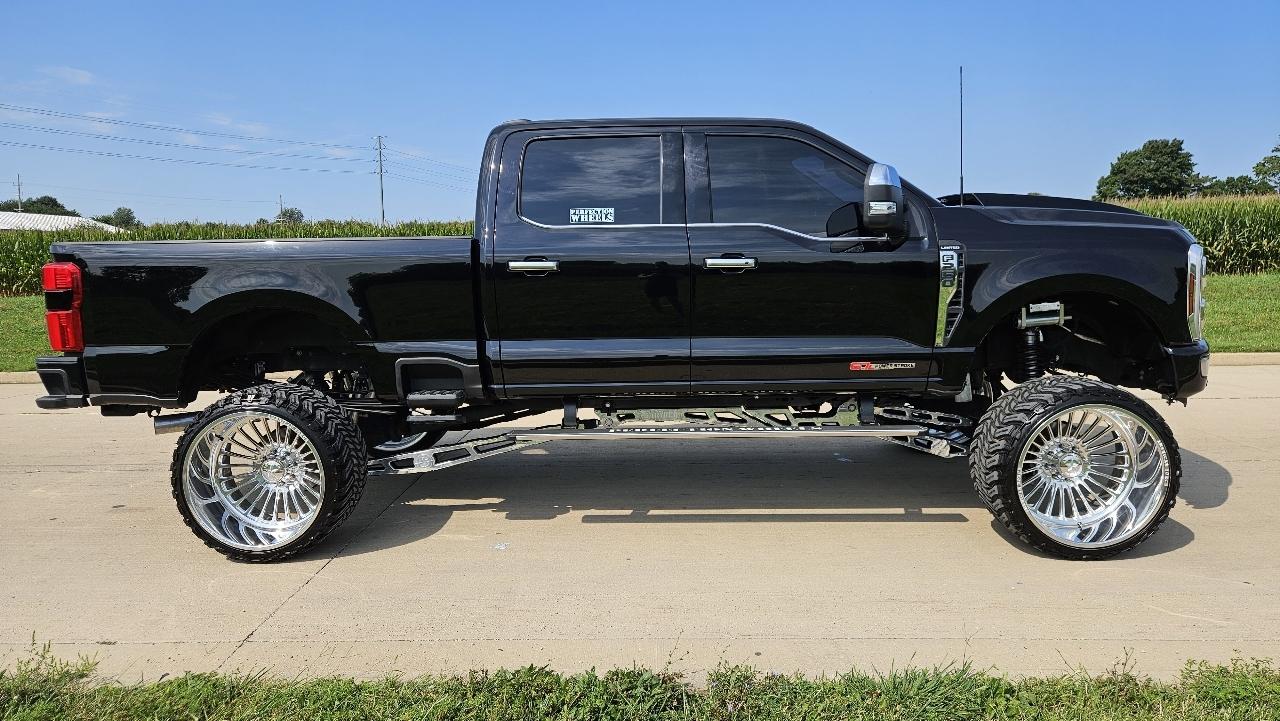 Ford F-250 SD Limited Crew Cab 4WD 2024