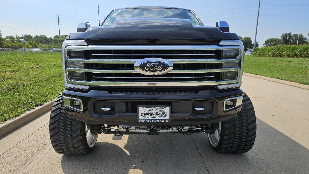 Ford F-250 SD Limited Crew Cab 4WD 2024