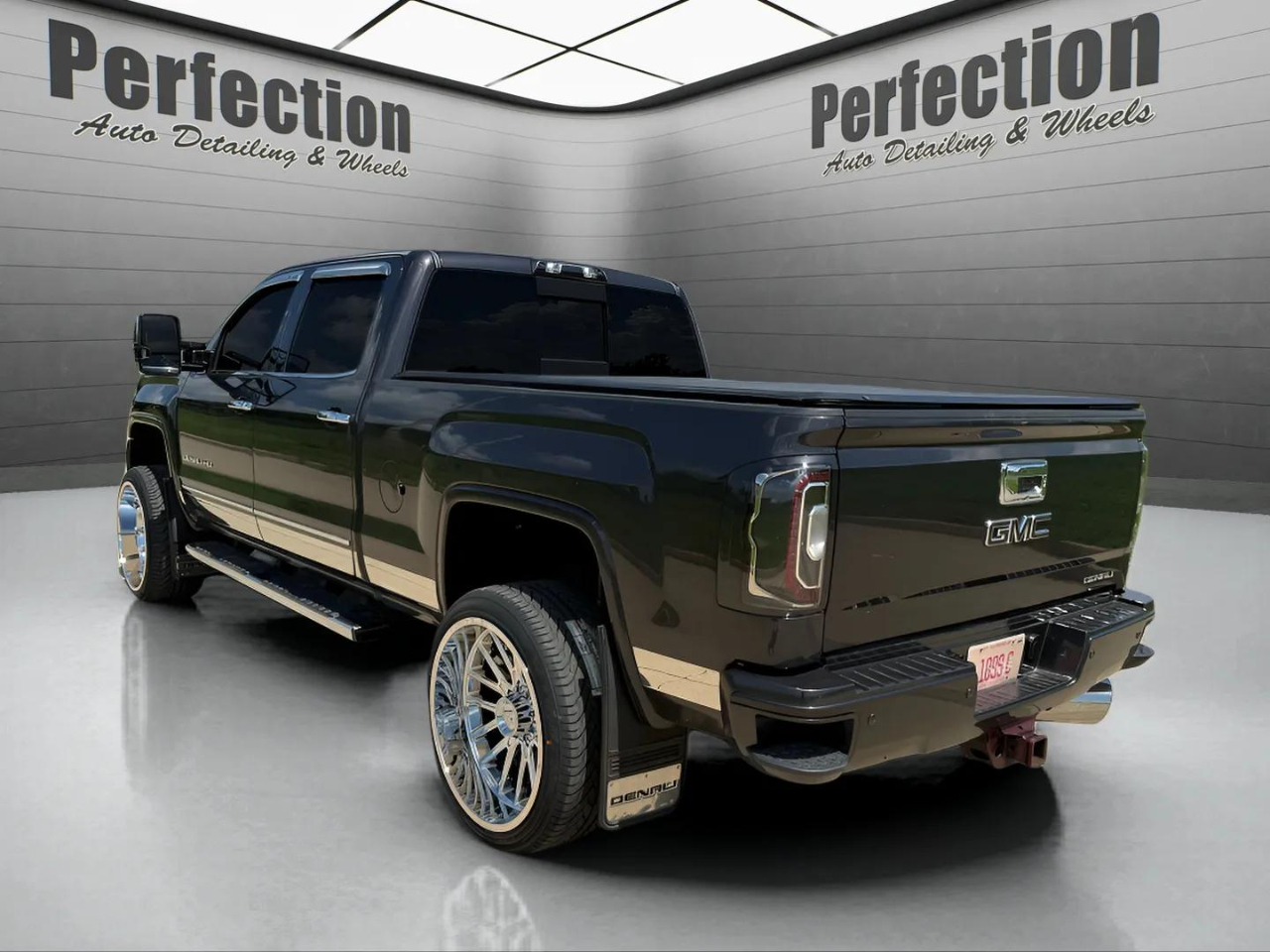 GMC Sierra 2500HD Denali Crew Cab 4WD 2015