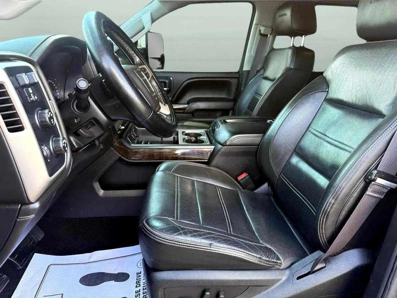 GMC Sierra 2500HD Denali Crew Cab 4WD 2015