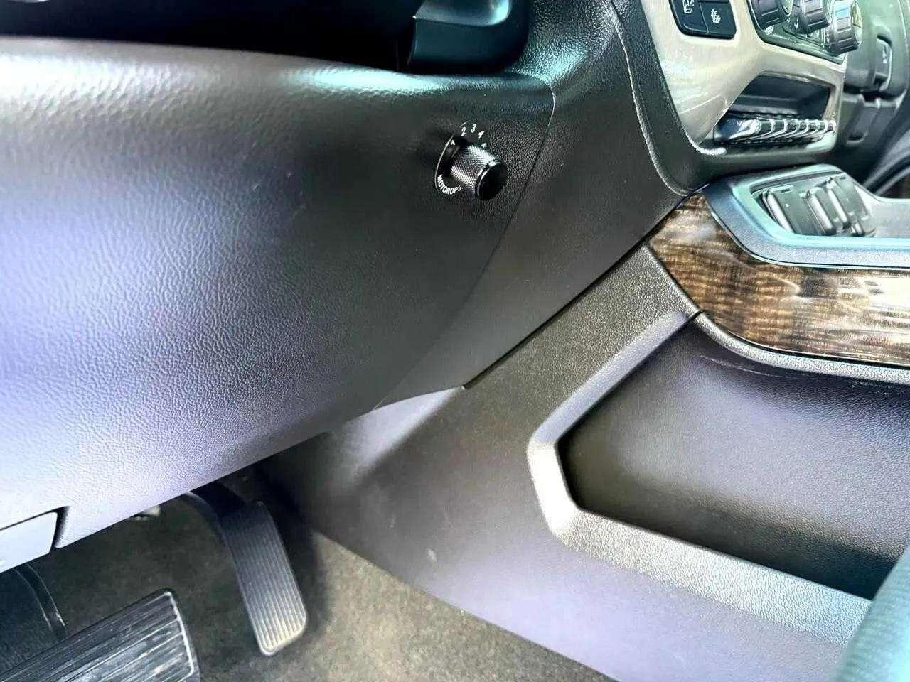 GMC Sierra 2500HD Denali Crew Cab 4WD 2015