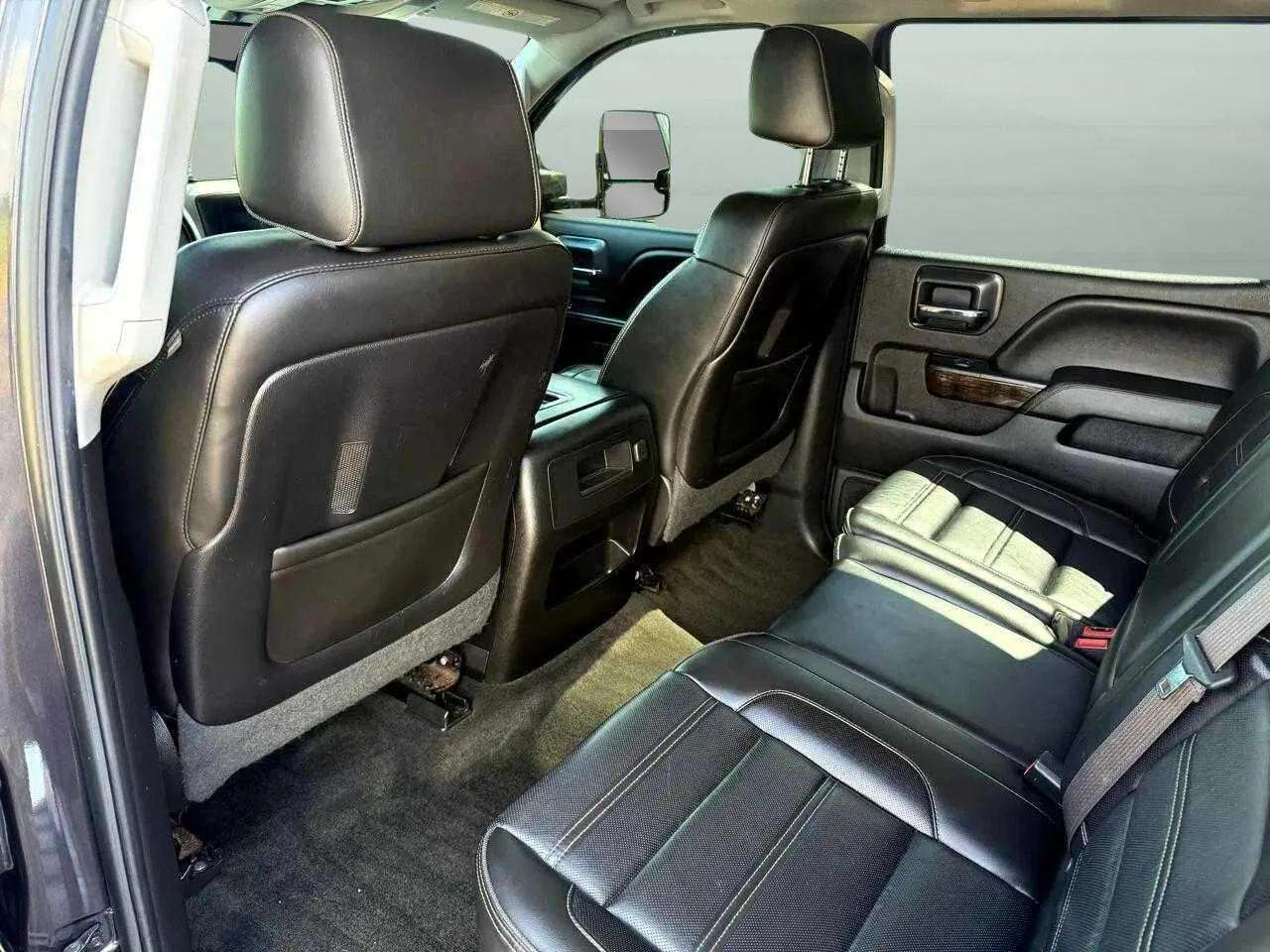 GMC Sierra 2500HD Denali Crew Cab 4WD 2015