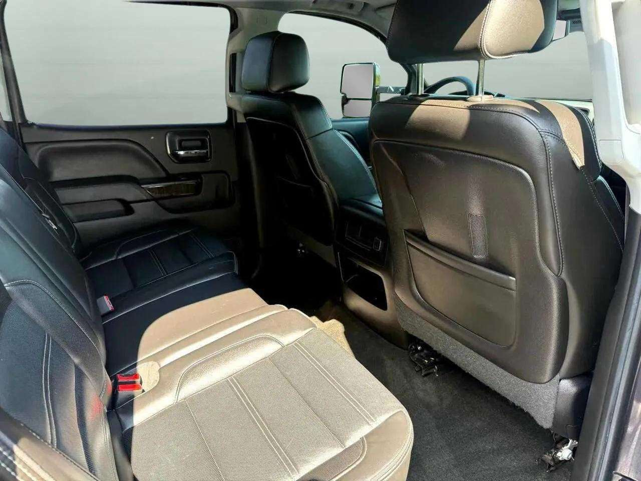 GMC Sierra 2500HD Denali Crew Cab 4WD 2015