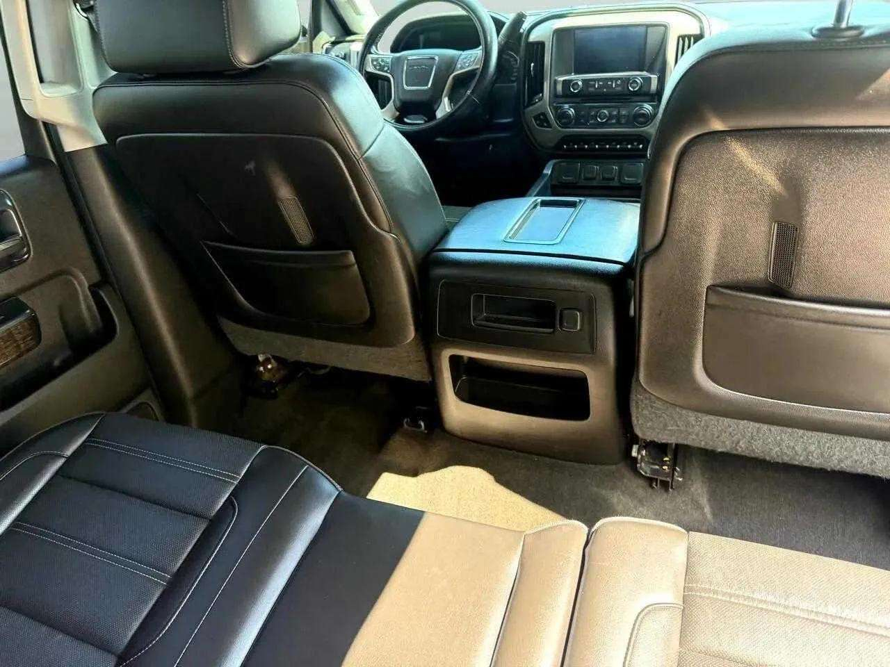 GMC Sierra 2500HD Denali Crew Cab 4WD 2015