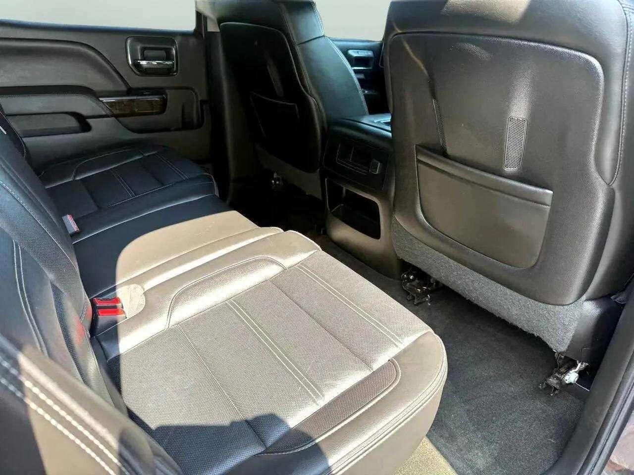 GMC Sierra 2500HD Denali Crew Cab 4WD 2015