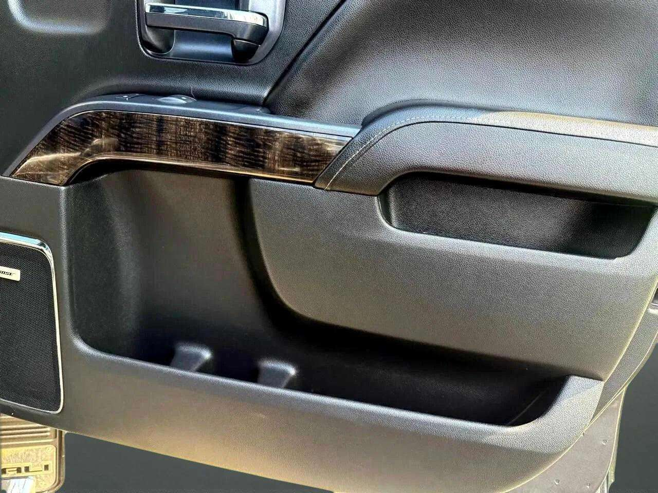 GMC Sierra 2500HD Denali Crew Cab 4WD 2015