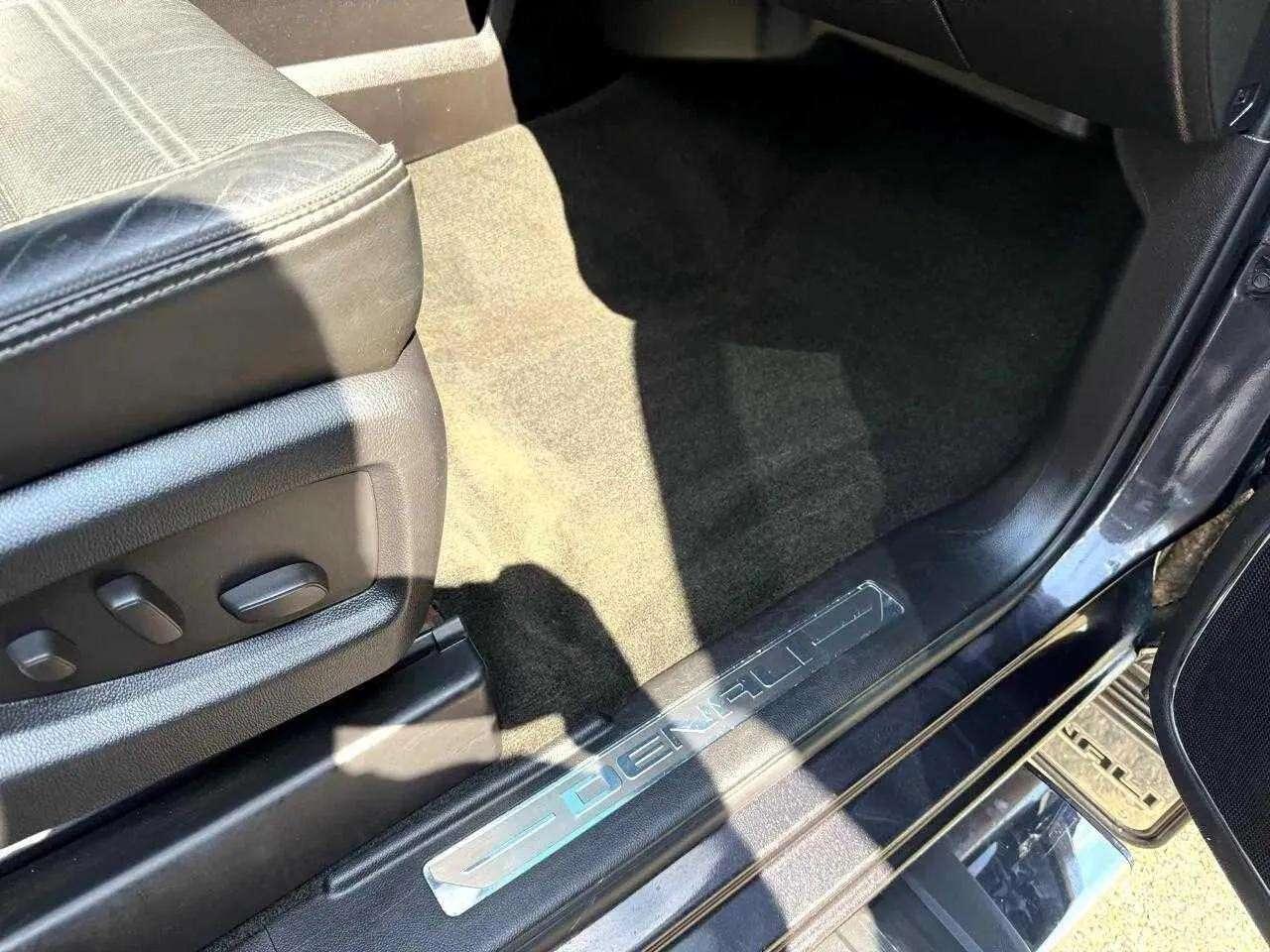 GMC Sierra 2500HD Denali Crew Cab 4WD 2015