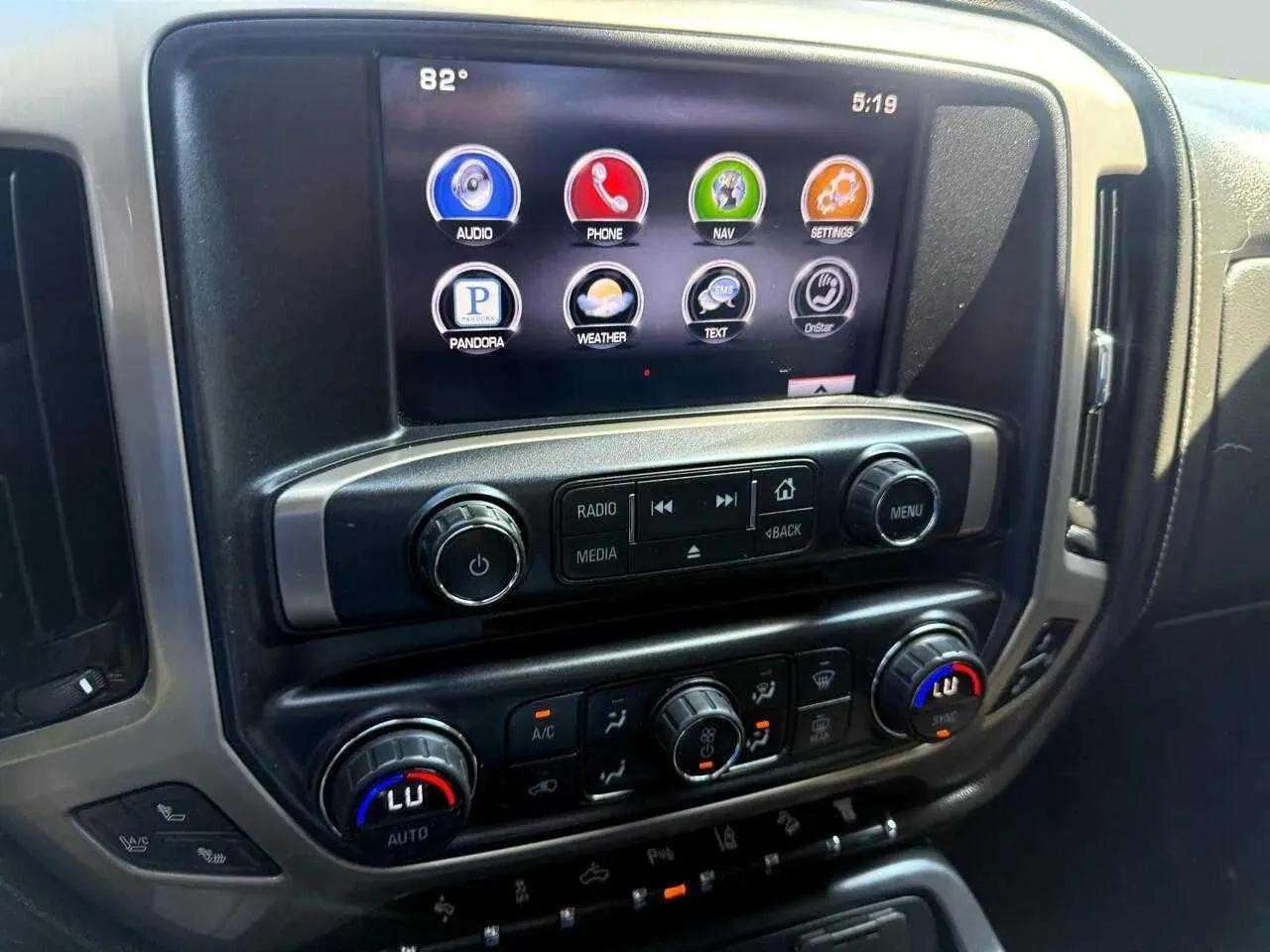 GMC Sierra 2500HD Denali Crew Cab 4WD 2015