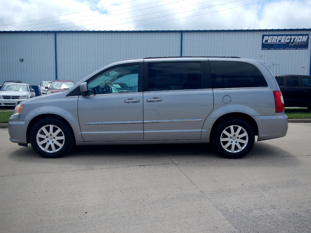 Chrysler Town & Country Touring 2016