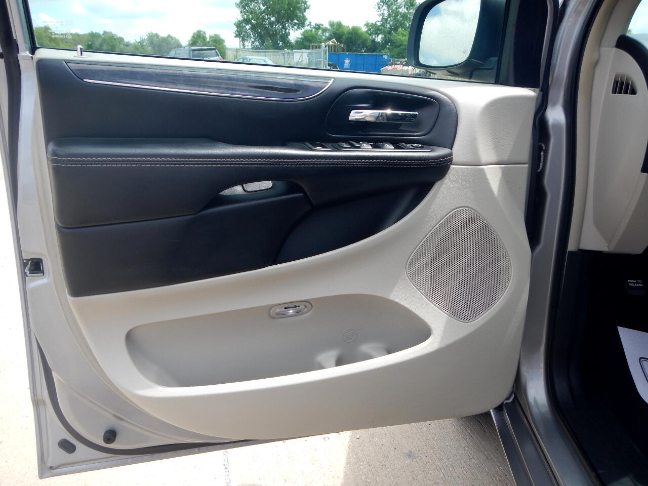 Chrysler Town & Country Touring 2016