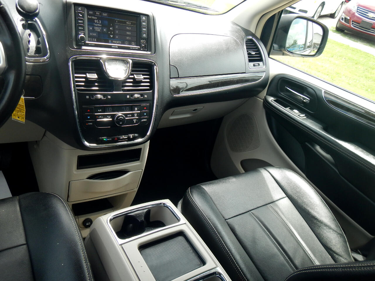 Chrysler Town & Country Touring 2016