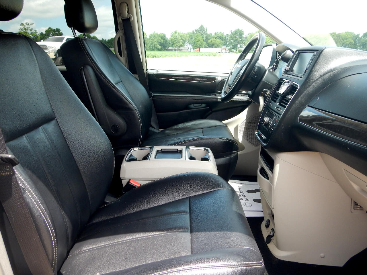 Chrysler Town & Country Touring 2016