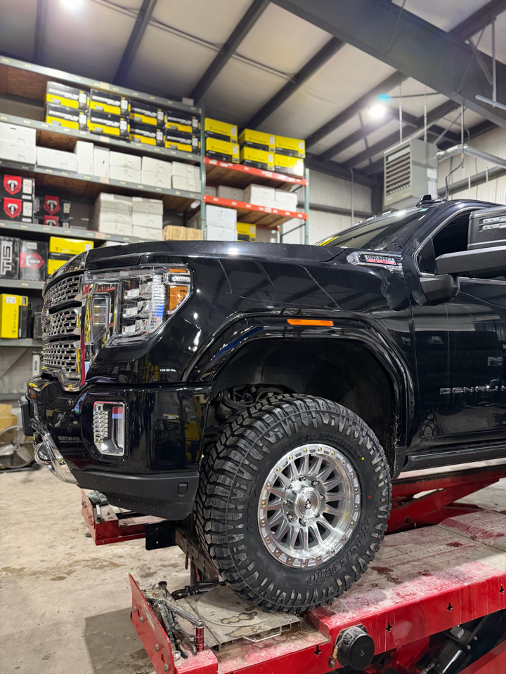 GMC Sierra 2500HD Denali Crew Cab 4WD SB 2023