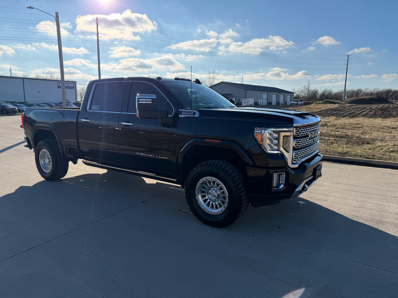 GMC Sierra 2500HD Denali Crew Cab 4WD SB 2023