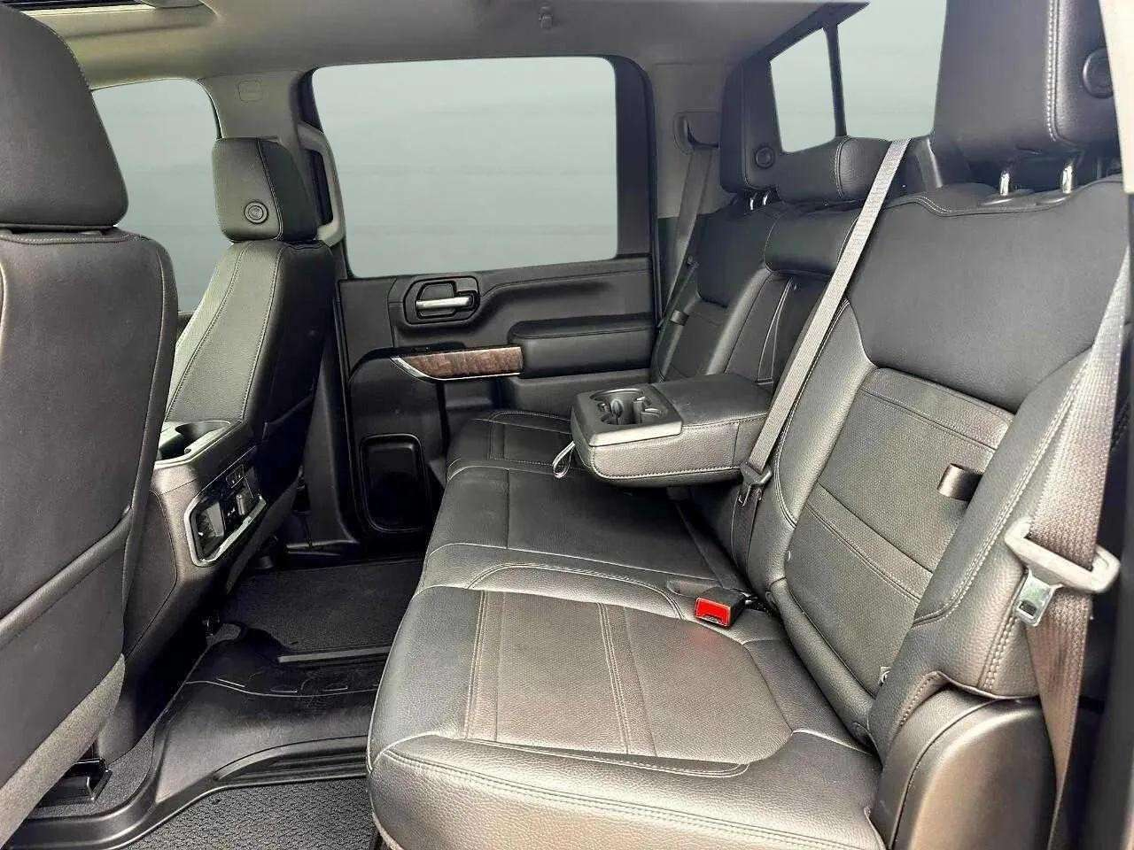 GMC Sierra 2500HD Denali Crew Cab 4WD SB 2023