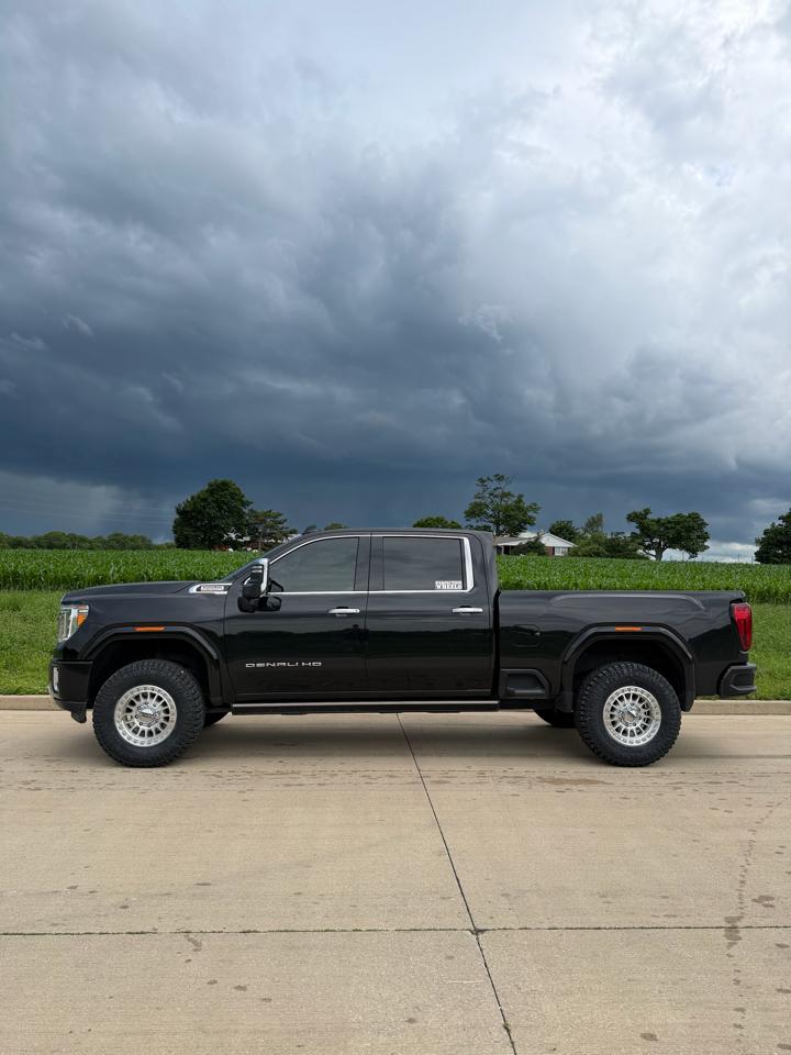 GMC Sierra 2500HD Denali Crew Cab 4WD SB 2023