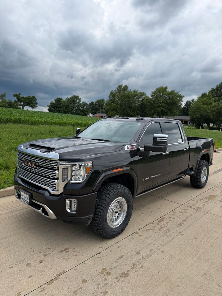GMC Sierra 2500HD Denali Crew Cab 4WD SB 2023