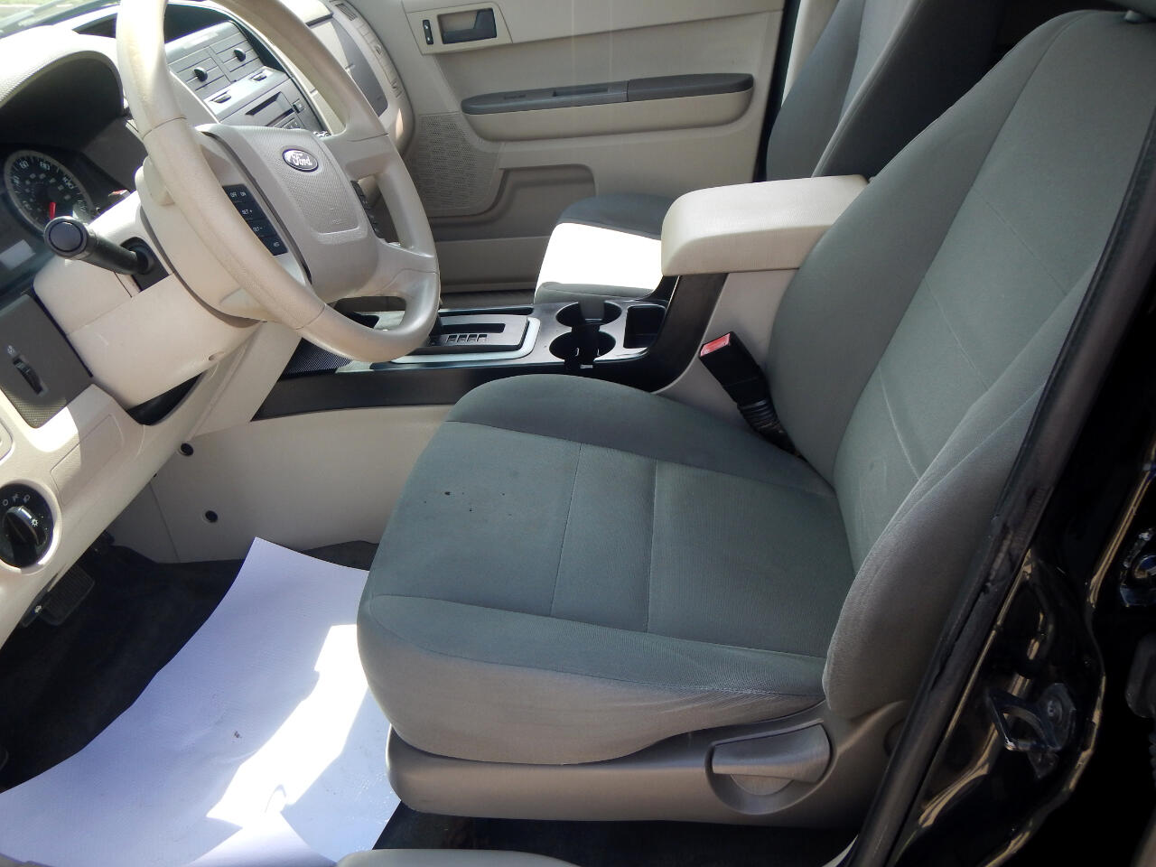 2010 Ford Escape XLS photo 10