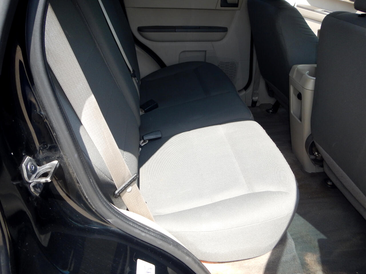 2010 Ford Escape XLS photo 19