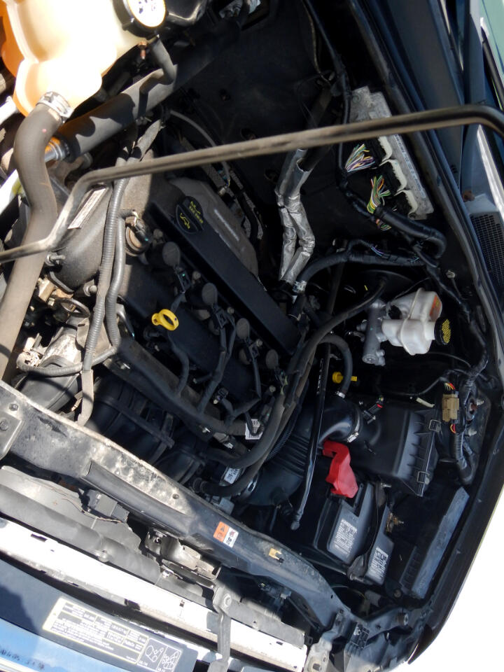 2010 Ford Escape XLS photo 24