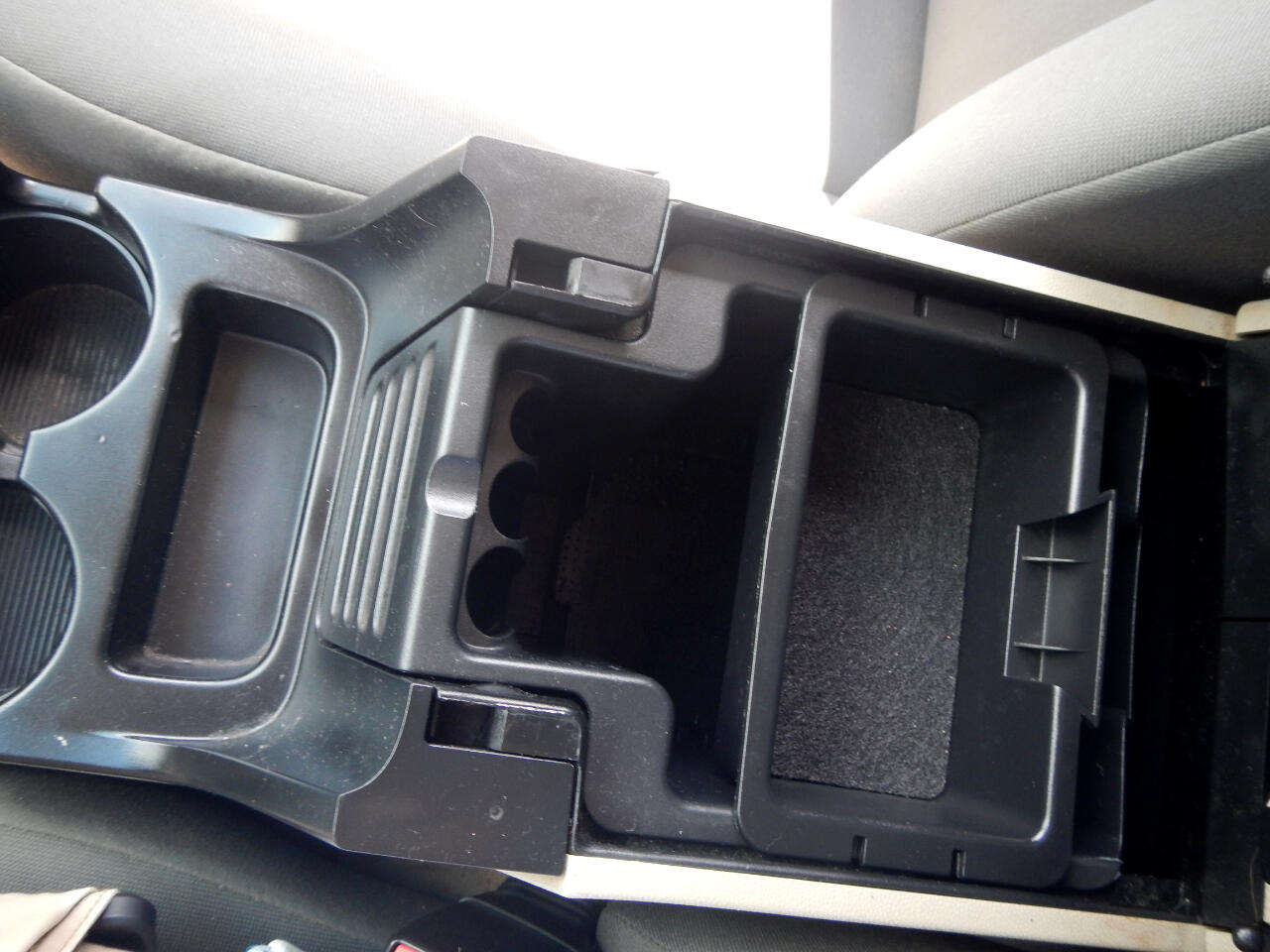 2010 Ford Escape XLS photo 27