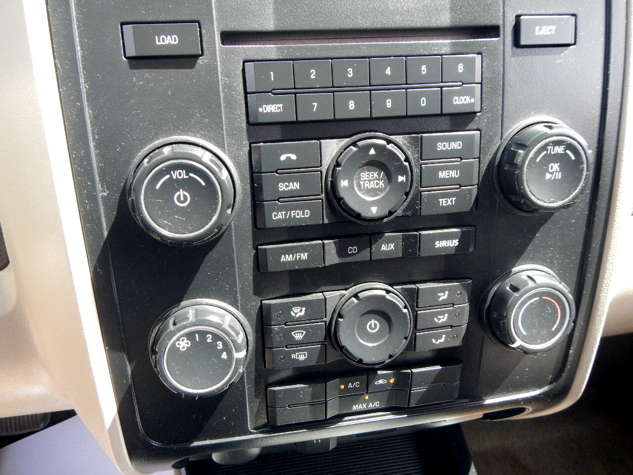 2010 Ford Escape XLS photo 29